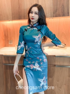 Elegant Lady Elegant Crane Flying Qipao Cheongsam Dress 1